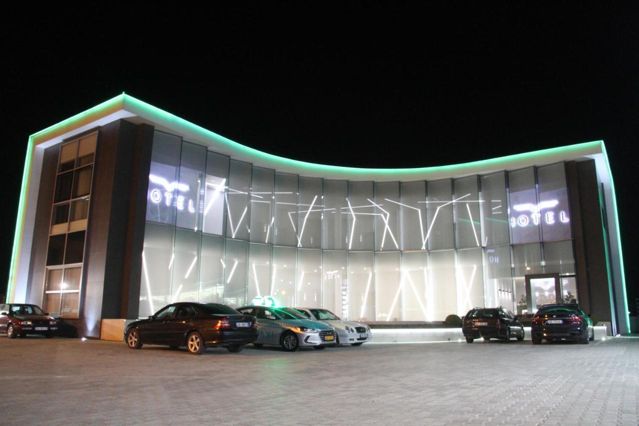 Albes Hotel Fier Exterior photo