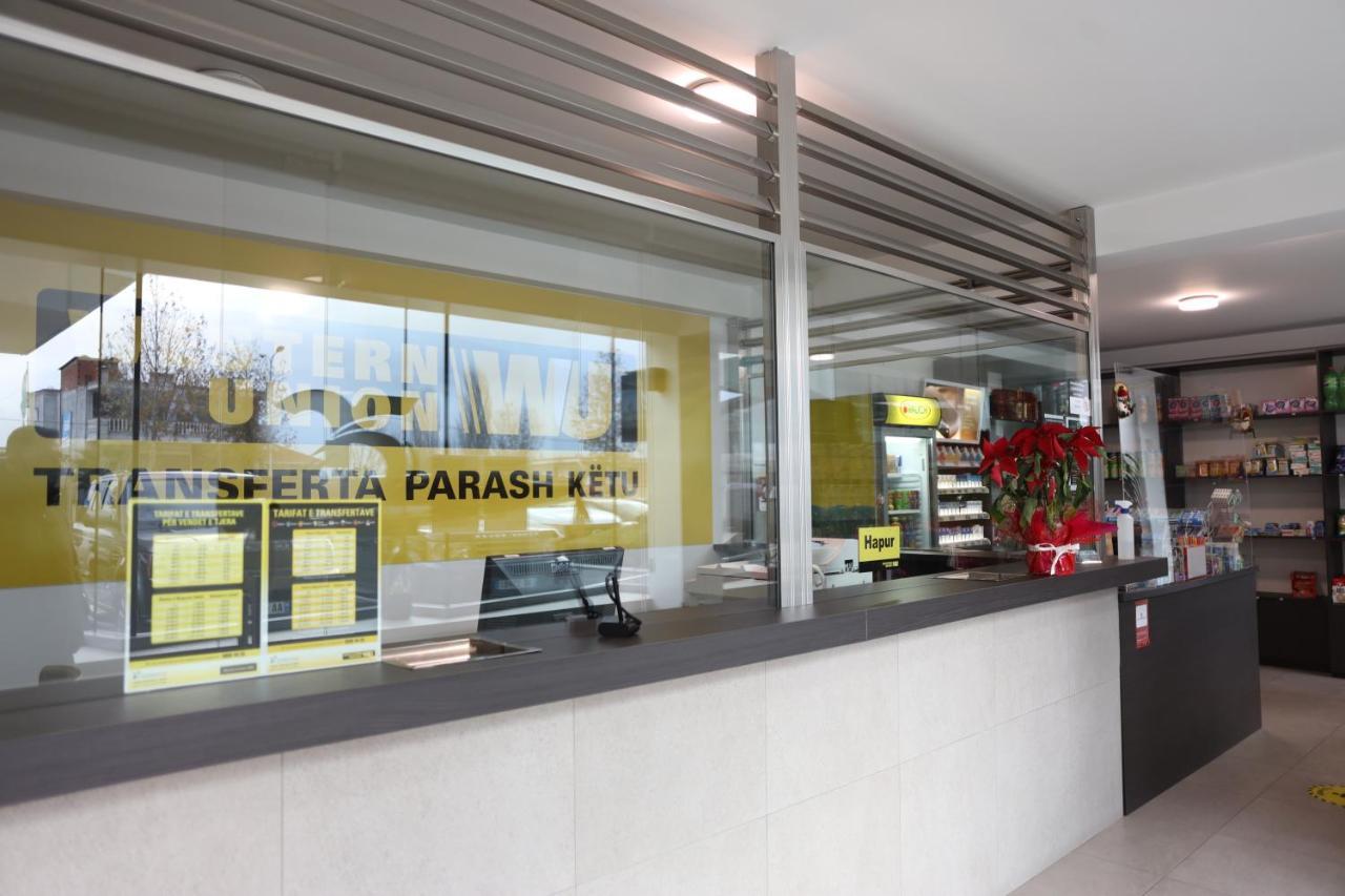 Albes Hotel Fier Exterior photo